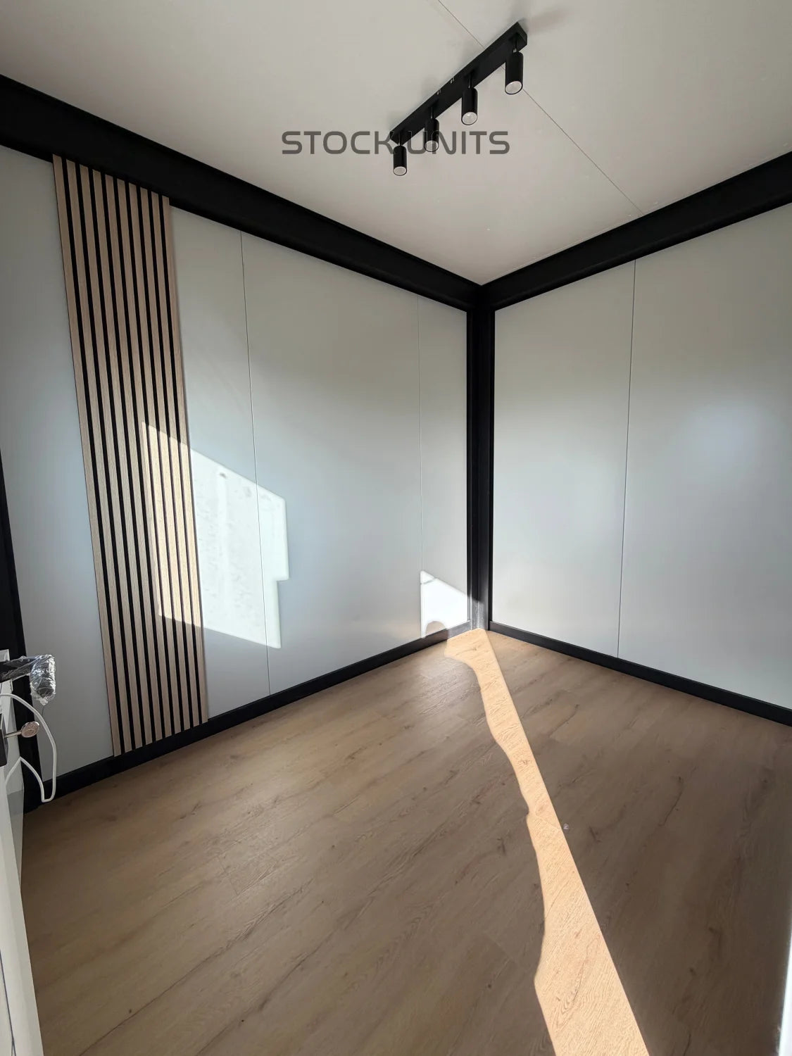 Woonunit 13x3,2m RO 42m2 - 1 slaapkamer - Direct leverbaar