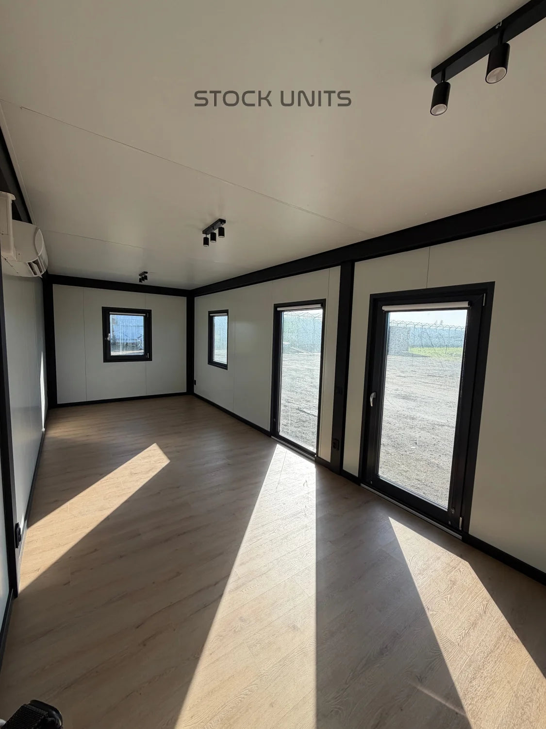 Woonunit 13x3,2m RO 42m2 - 1 slaapkamer - Direct leverbaar