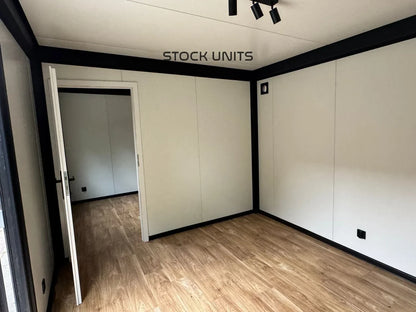 Gastenverblijf 8x3,2m 1 slaapkamer
