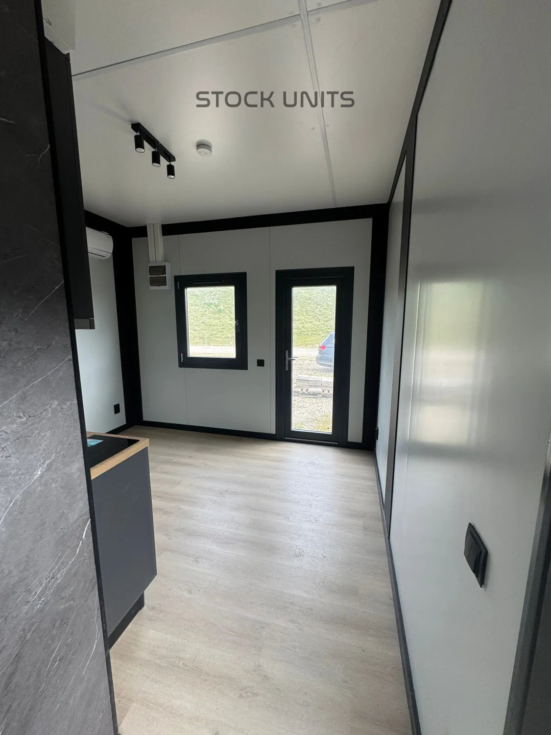 Woonunit 8x3,5m RO - Direct leverbaar