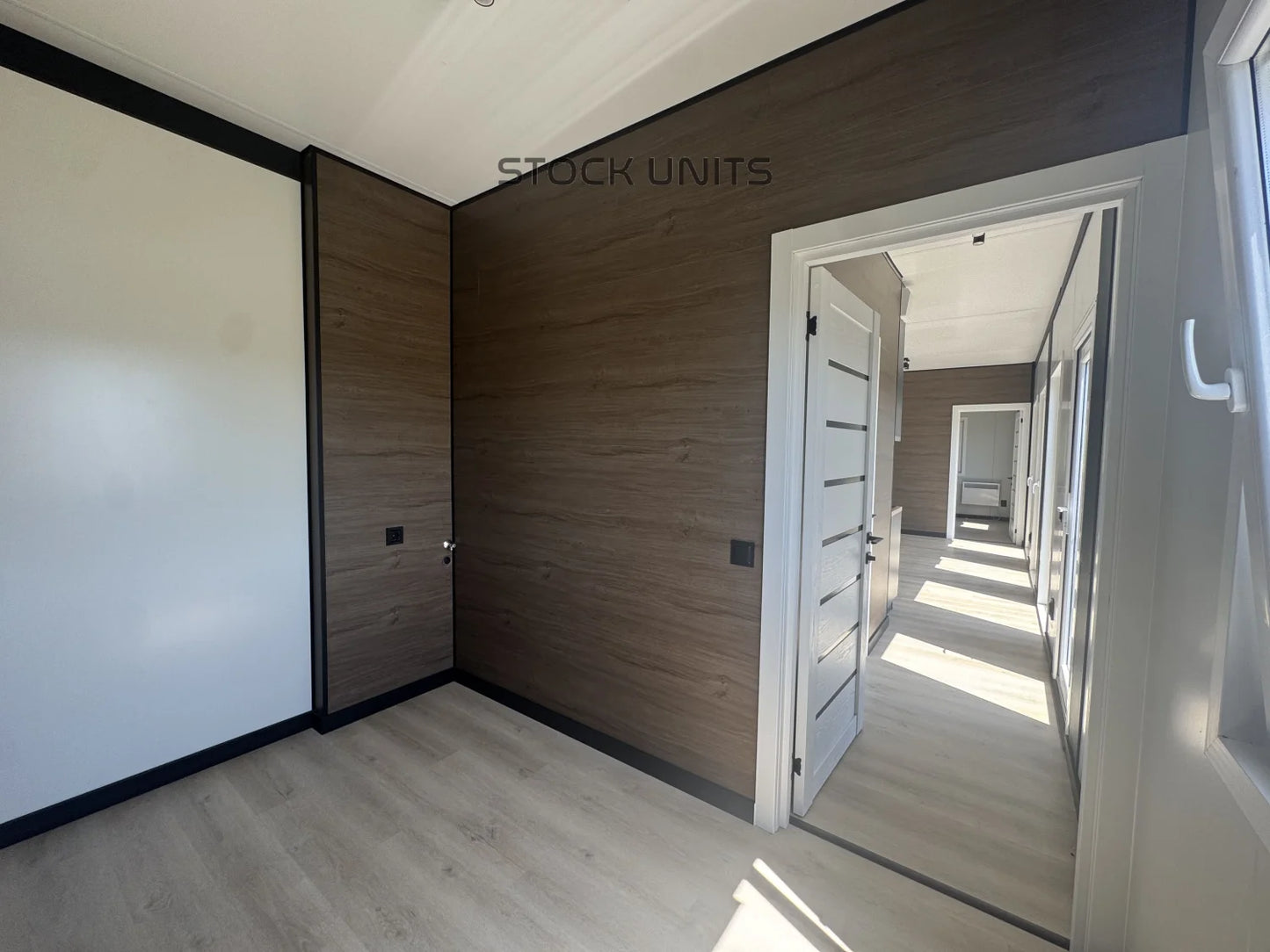 Mantelzorgwoning (wit) 13x3,2m RO - 2 slaapkamers - Direct leverbaar