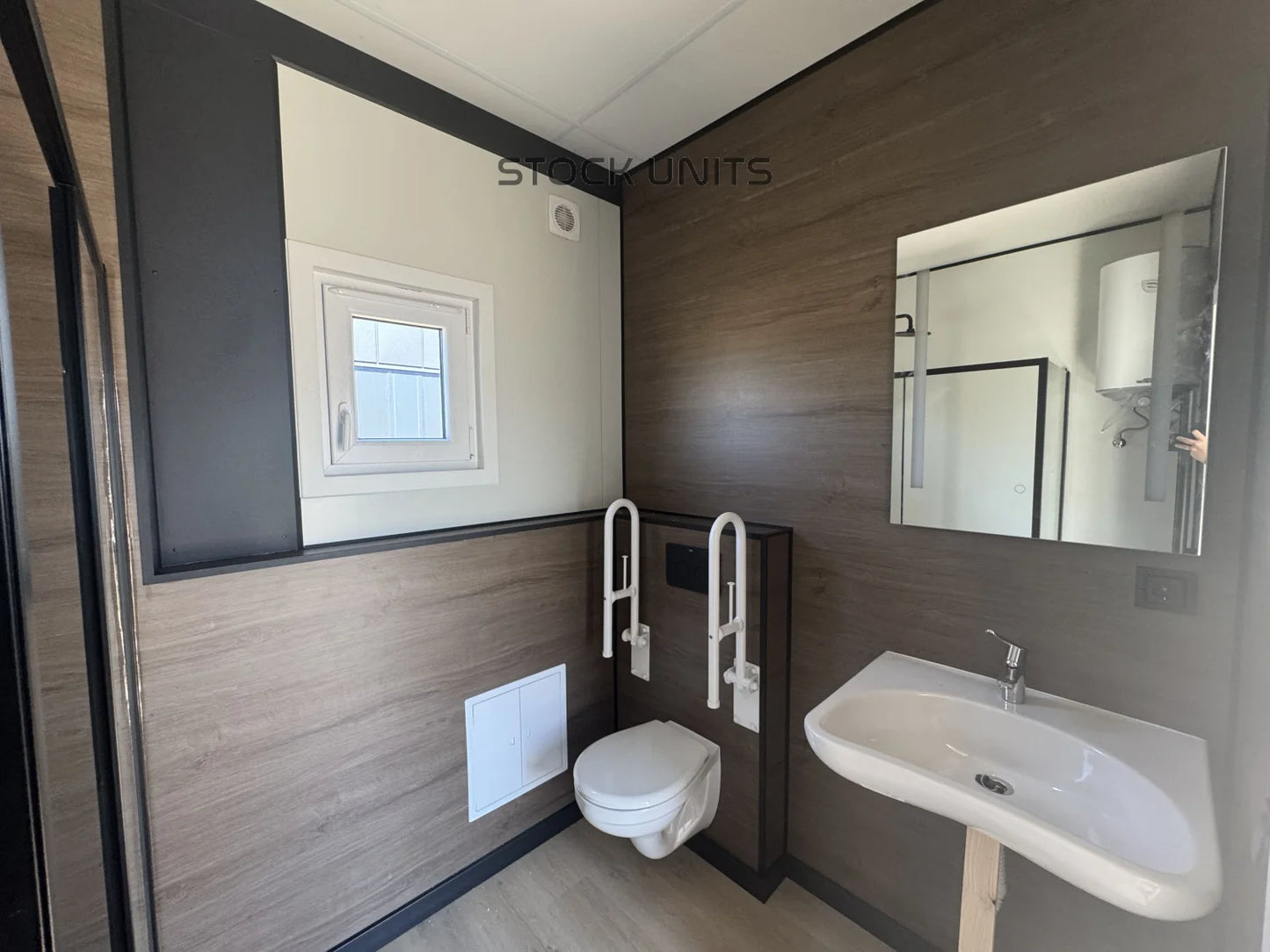 Mantelzorgwoning (wit) 13x3,2m RO - 2 slaapkamers - Direct leverbaar