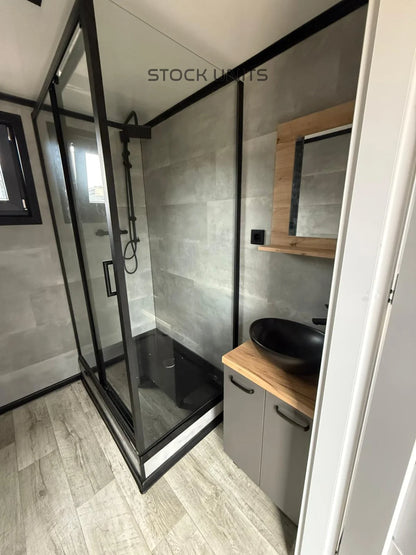 Noodwoning 13x3,2m 42m2 - 1 slaapkamer (PL) - Direct leverbaar