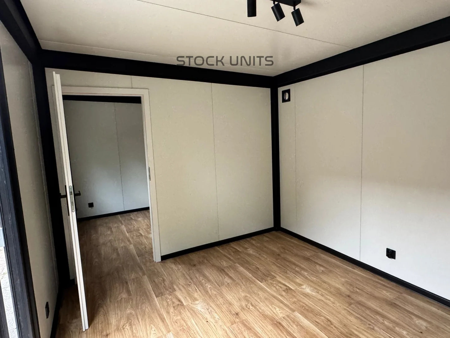 Noodwoning 8x3,2m 1 slaapkamer