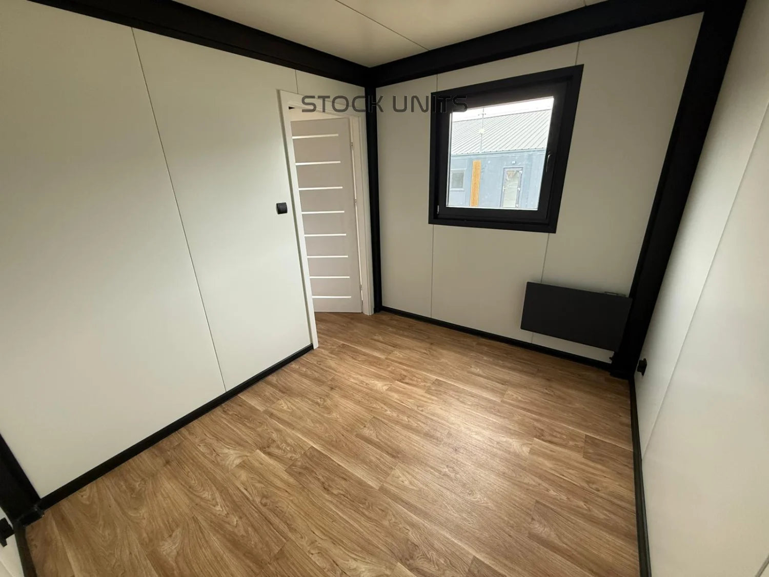 Noodwoning 8x3,2m - 1 slaapkamer - Direct leverbaar