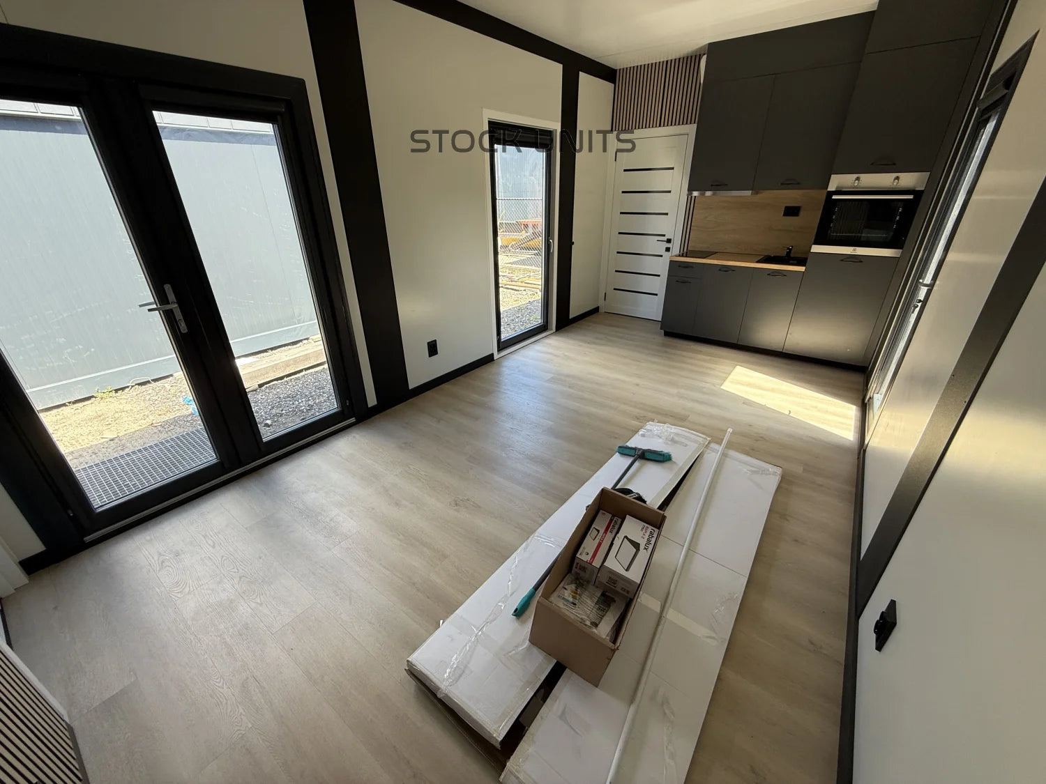 Tiny House 10x3,2m RO - 1 slaapkamer - Direct leverbaar