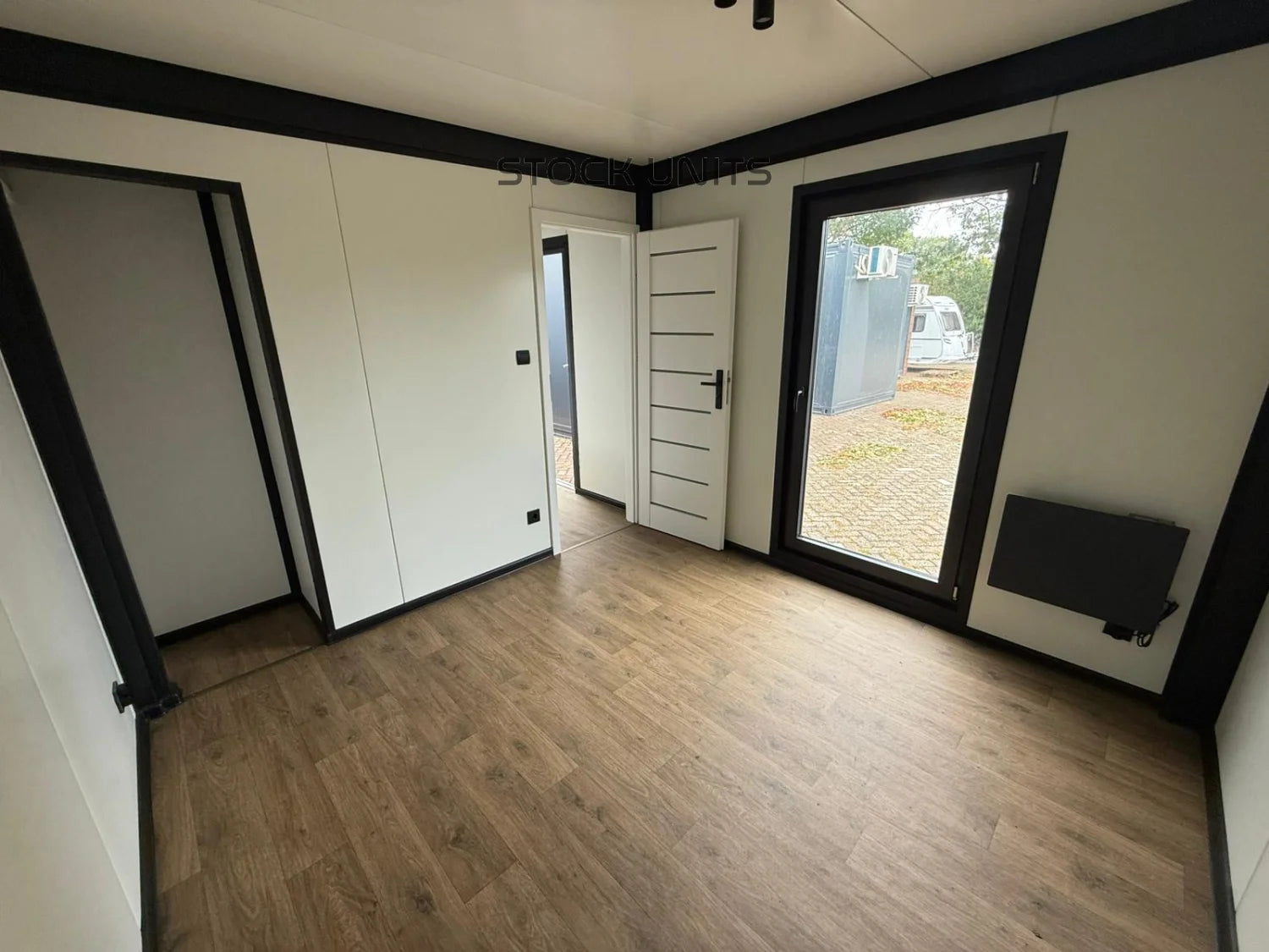 Tiny House 13x3,2m 42m2 - 1 slaapkamer (PL) - Direct leverbaar