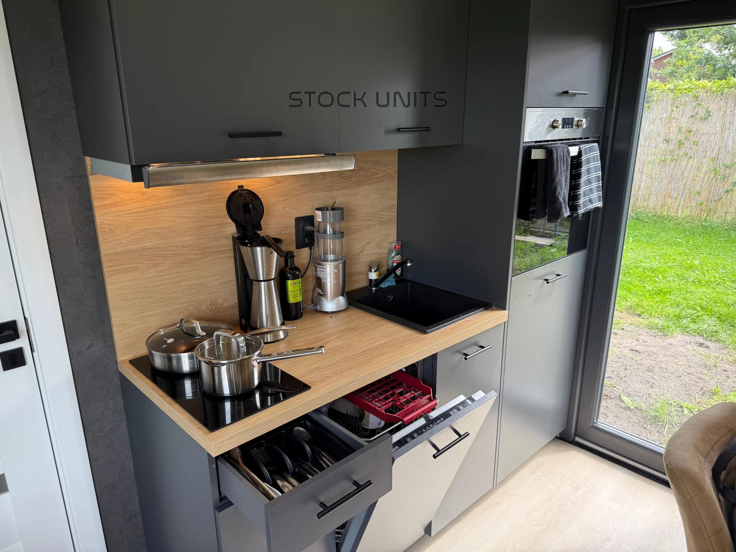 Woonunit 10x3,2m RO - 1 Slaapkamer