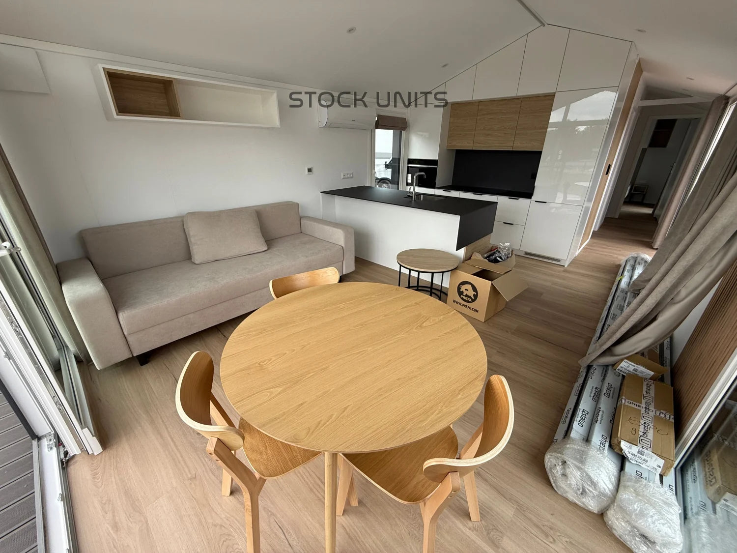 Tiny House “Onyx XL” – 57 m² Luxe Designwoning op Wielen met 2 Slaapkamers