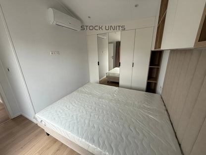 Tiny House “Onyx XL” – 57 m² Luxe Designwoning op Wielen met 2 Slaapkamers