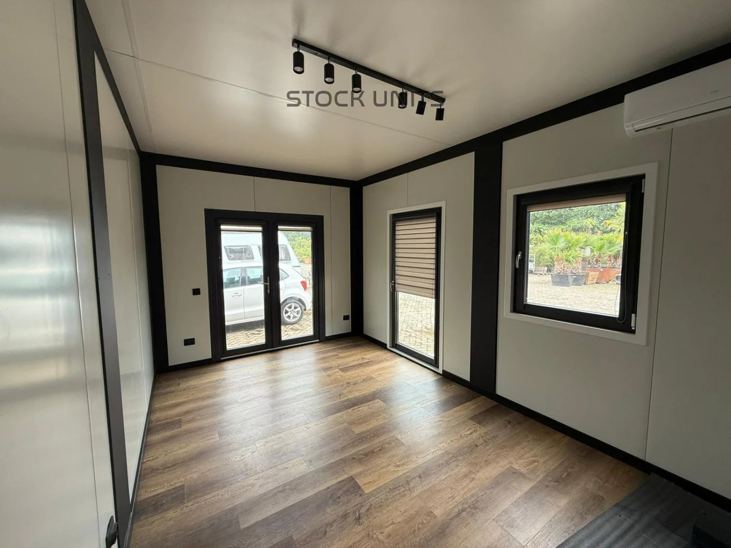Noodwoning 11x3,2m RO - 1 slaapkamer