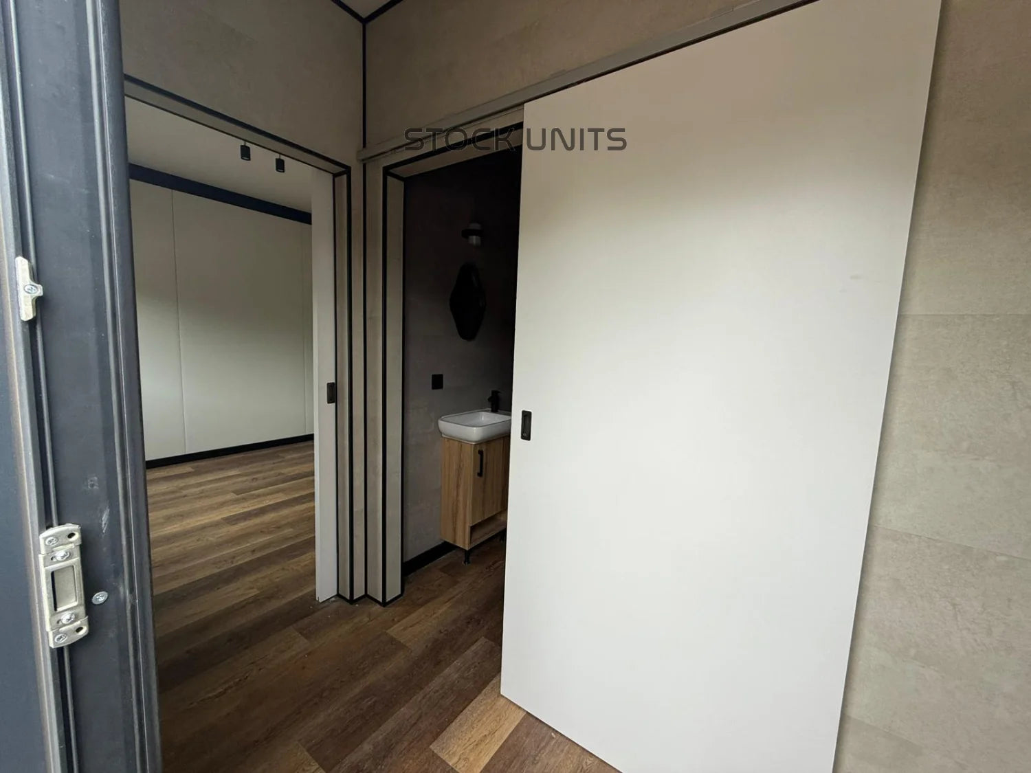 Noodwoning 11x3,2m RO - 1 slaapkamer