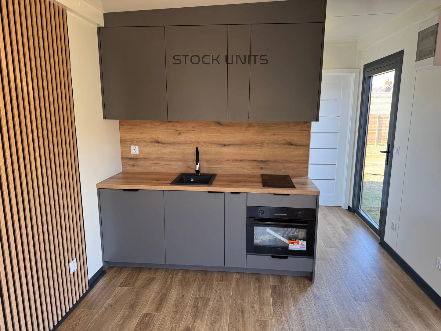 Woonunit 8x3,2m PL - 1 slaapkamer