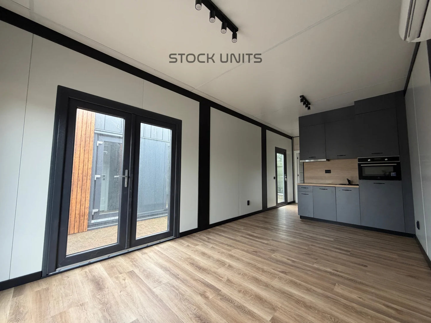 Woonunit RO 11x3,2m - Direct leverbaar