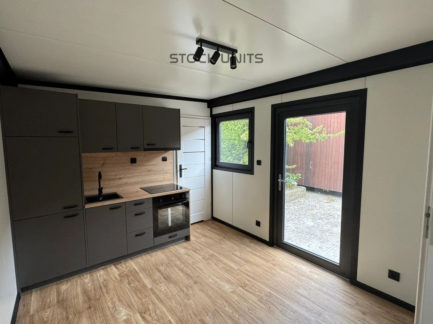 Woonunit 8x3,2m 1 slaapkamer
